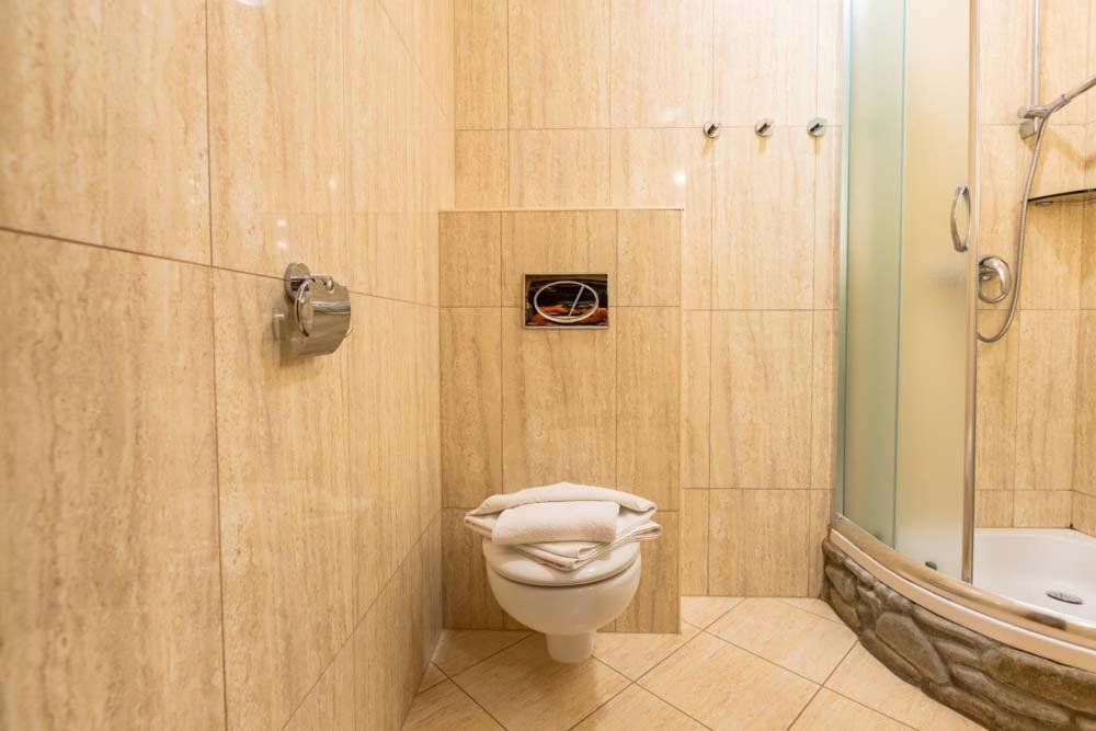 Krakowiacy i Górale Hotel Krzyszkowice Exterior foto